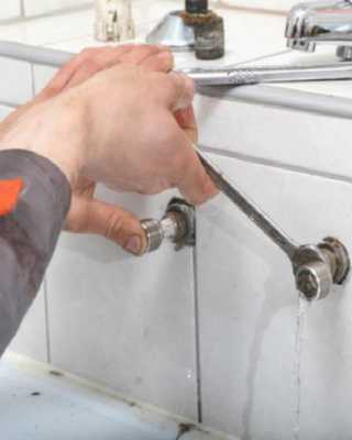 Play APK Basic Plumbing  and enjoy Basic Plumbing with UptoPlay com.Basic.Plumbing.Steps