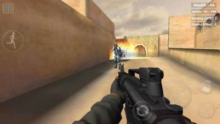 Play Combat Strike portable 