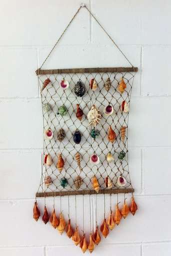 Play APK DIY Easy Hanging Wall Decoration Ideas  and enjoy DIY Easy Hanging Wall Decoration Ideas with UptoPlay com.DIYEasyHangingWallDecorations.Esmut