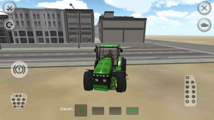 Play Extreme Nitro Tractor Driving 