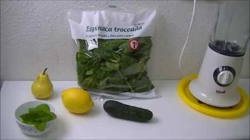 Play APK Green Smoothie to Lose Weight  and enjoy Green Smoothie to Lose Weight with UptoPlay com.crisoleo.batidoverdeadelgazante
