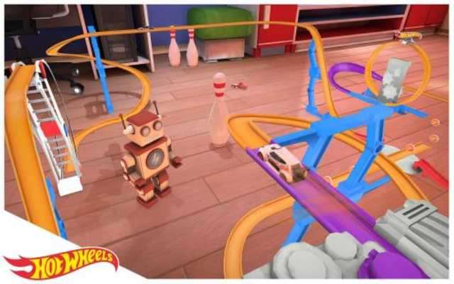 Play Hot Wheels® Track Builder™ 