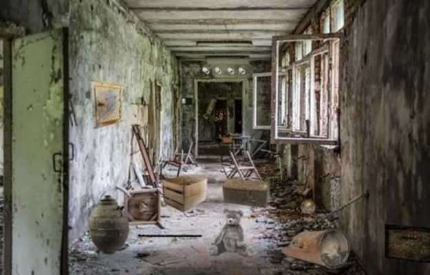 Play Old Abandoned House Escape 5 