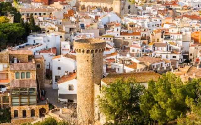 Play Puzzle - Old Towns 