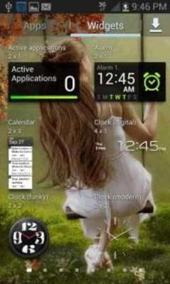 Play Swing In Rain LWP 