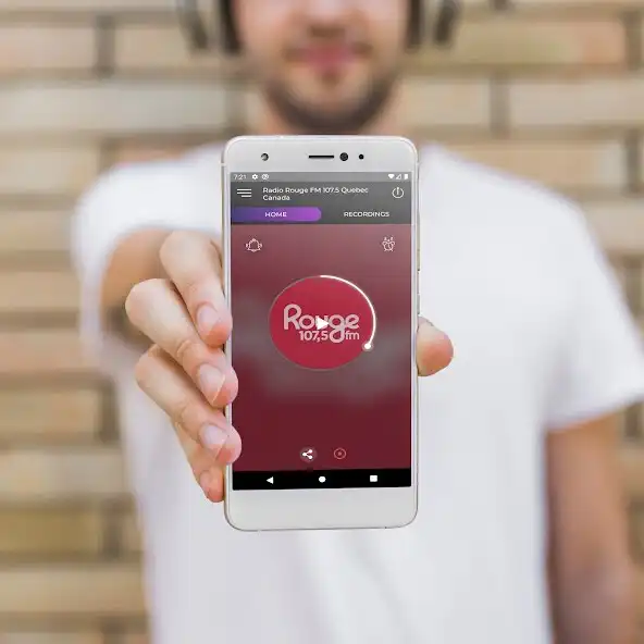 Play 107.5 Rouge FM Radio Quebec CA  and enjoy 107.5 Rouge FM Radio Quebec CA with UptoPlay
