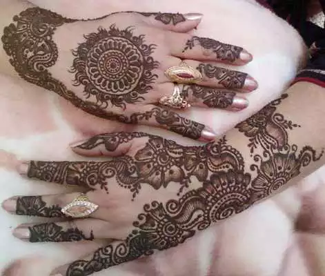 Play 2016 Mehndi Design Daily
