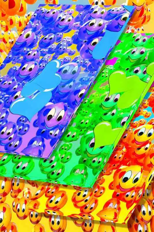 Play 3D Emoji Rain Wallpaper