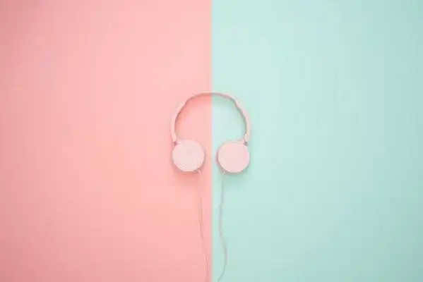 Play 87.7 FM Radio stations online