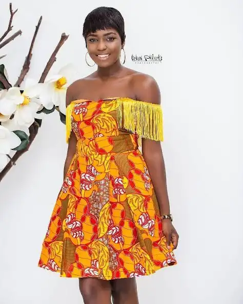 Play African Women Fashion Dresses as an online game African Women Fashion Dresses with UptoPlay