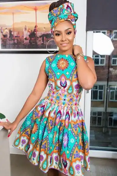 Play African Women Fashion Style as an online game African Women Fashion Style with UptoPlay