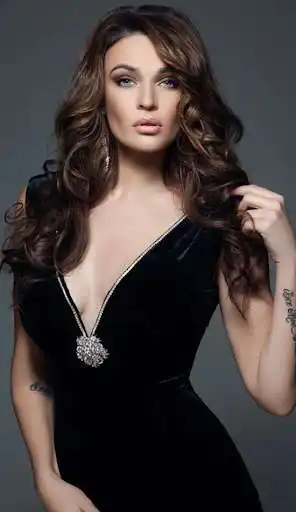 Play Alena Vodonaeva selfie photo editor  and enjoy Alena Vodonaeva selfie photo editor with UptoPlay