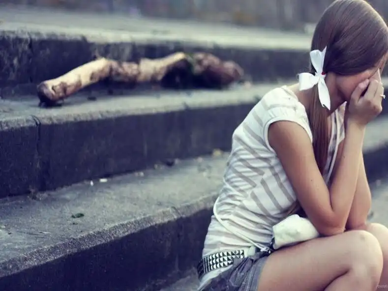 Play Alone HD Wallpaper 2020  and enjoy Alone HD Wallpaper 2020 with UptoPlay