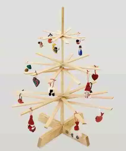 Play Alternative Christmas Tree