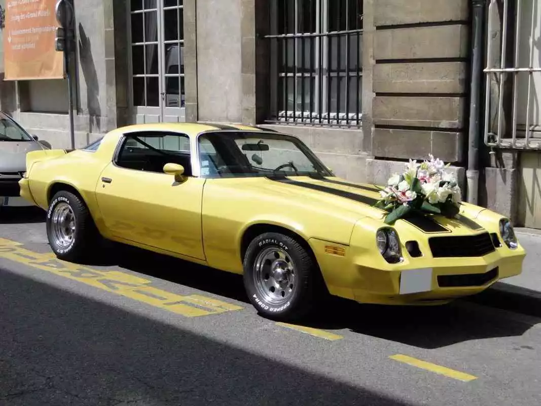 Play American Cars Wallpapers FREE