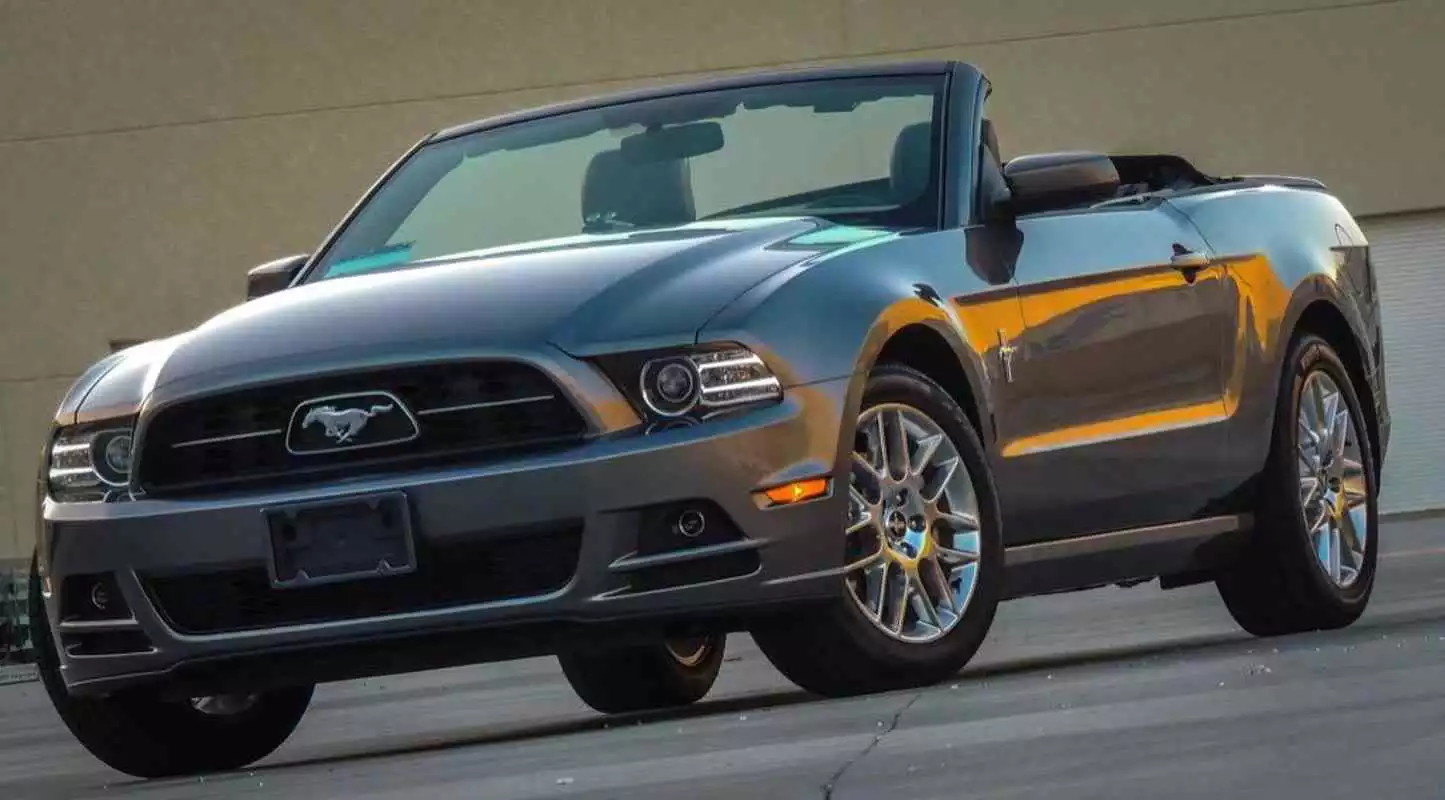 Play American Cars Wallpapers FREE