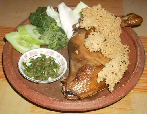 Play Aneka Resep Masakan Ayam as an online game online Aneka Resep Masakan Ayam with UptoPlay com.anekaresepmasakanayam.atten Play Aneka Resep Masakan Ayam as an online game Aneka Resep Masakan Ayam with UptoPlay