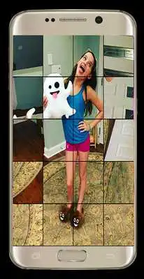 Play Annie Leblanc puzzle