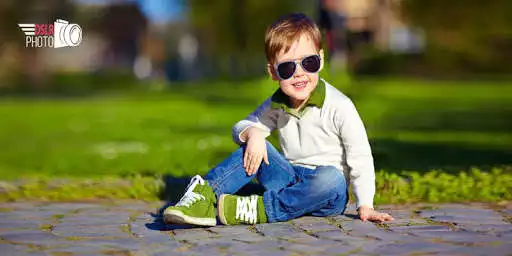 Play auto focus dslr camera effect
