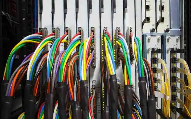 Play Basic Course of Electricity. Electrical technician