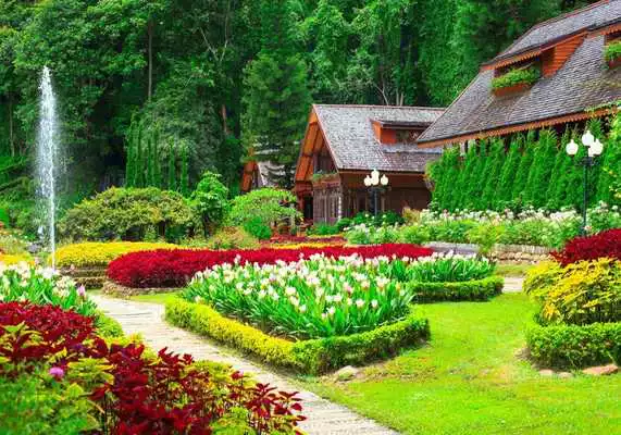 Play Beautiful Garden Puzzle