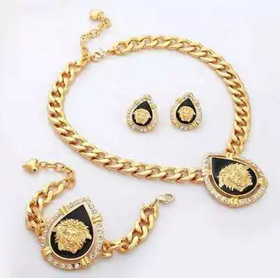 Play Beautiful Necklace