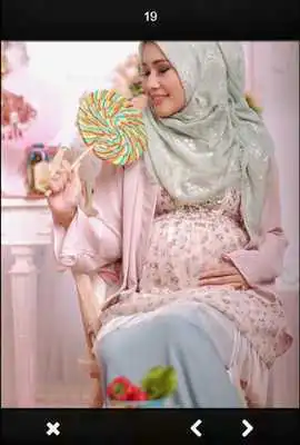 Play Beautiful Pregnant Women