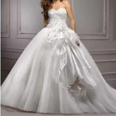 Play beautiful wedding dresses