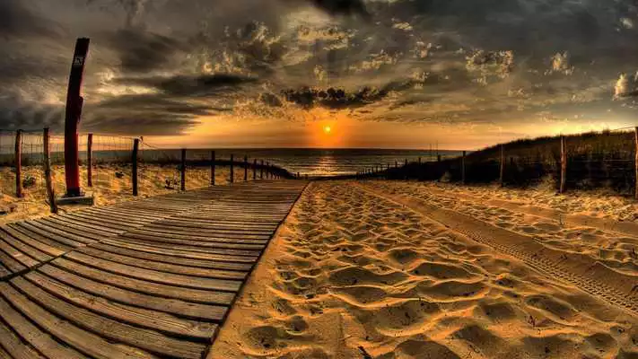 Play Beauty of the sea sunset