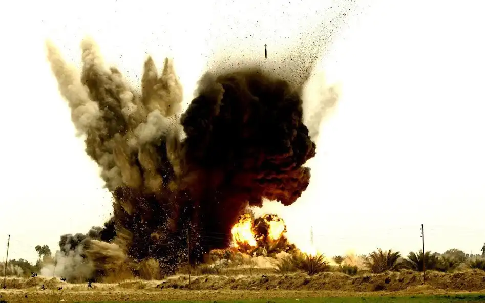 Play Best Explosion Wallpapers as an online game Best Explosion Wallpapers with UptoPlay
