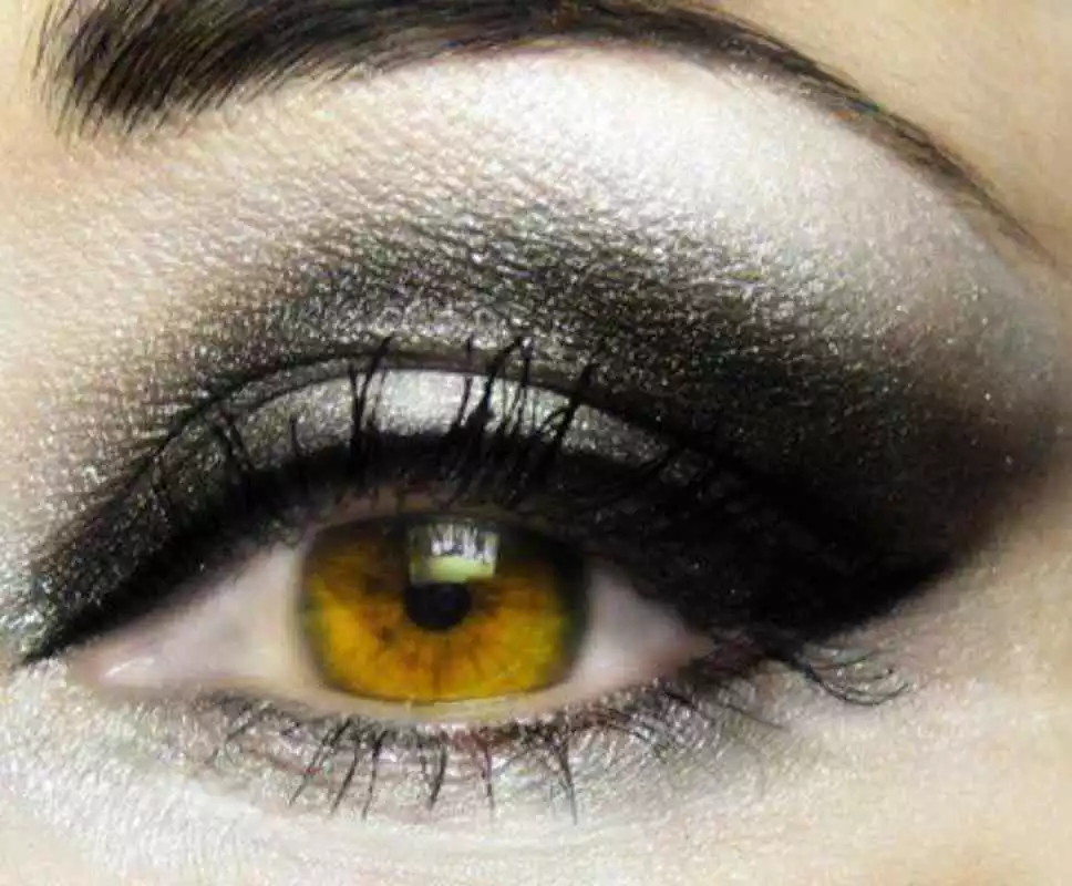 Play Best Eye Makeup Tutorials