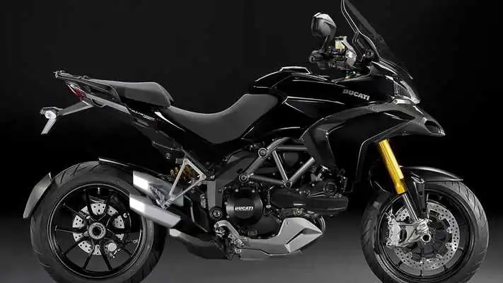 Play Black motorcycle LiveWallpaper