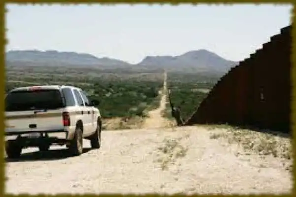 Play Border Patrol wallpaper
