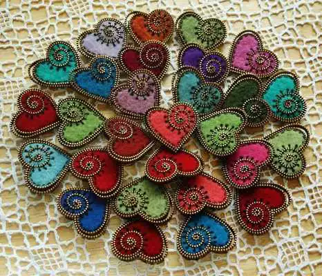 Play Brooch Tutorial Step by Step