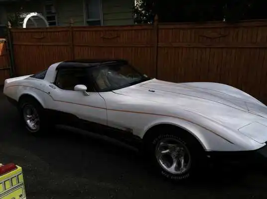 Play C3 Corvette