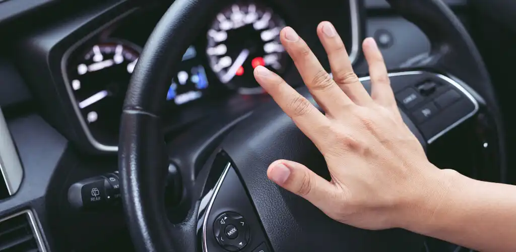 Play Car horn sounds all  and enjoy Car horn sounds all with UptoPlay