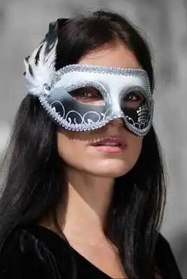 Play Carnival Mask