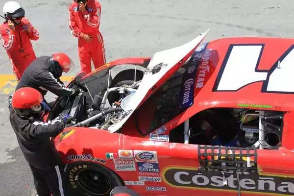 Play Car Repairs Play Car Repairs