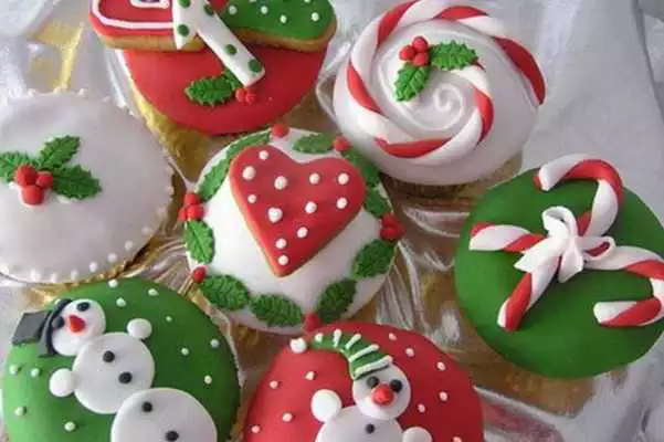 Play Christmas Cupcake Ideas