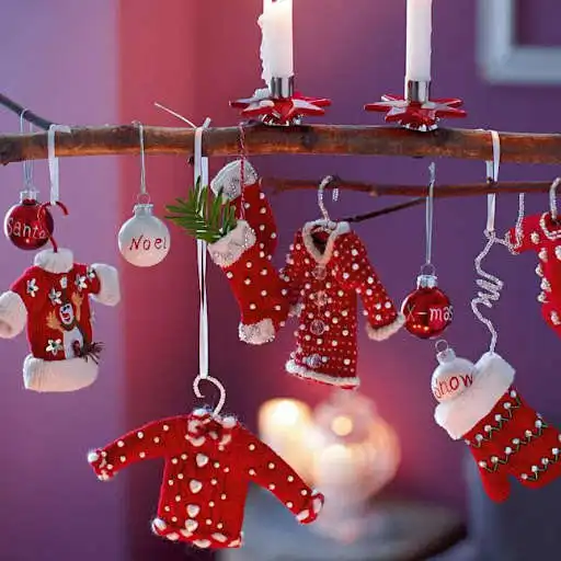 Play Christmas Decorations as an online game Christmas Decorations with UptoPlay