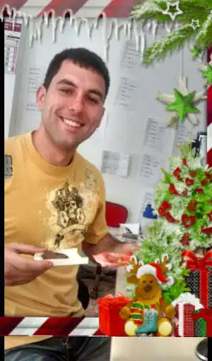 Play Christmas Photo Frame Creator as an online game Christmas Photo Frame Creator with UptoPlay