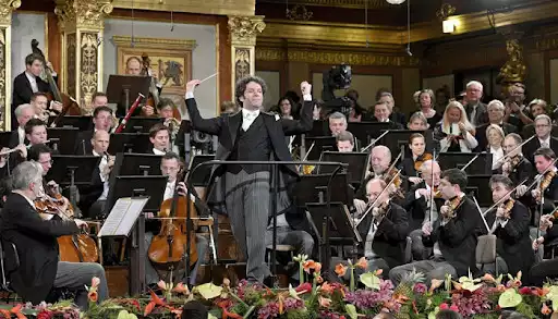Play Classical music as an online game Classical music with UptoPlay