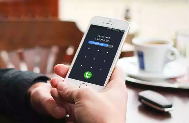 Play C-Lock For my Incoming Calls Play C-Lock For my Incoming Calls