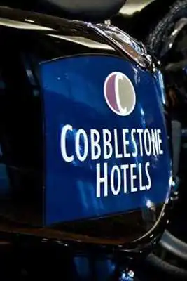 Play Cobblestone Hotels