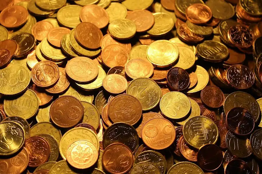 Play Coin sound message tone as an online game Coin sound message tone with UptoPlay