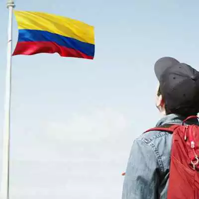 Play Colombia Flag In Your picture : Photo Editor