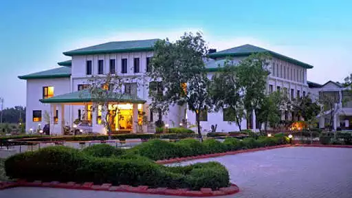 Play Country Inn Hotels  Resorts  and enjoy Country Inn Hotels  Resorts with UptoPlay