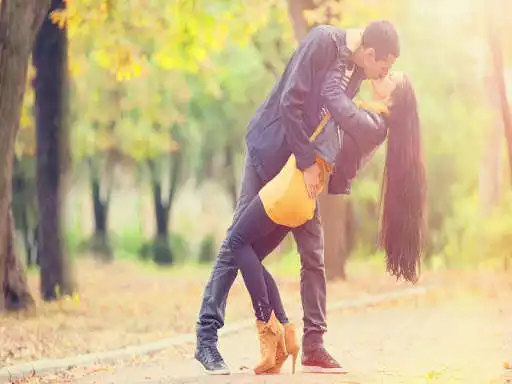 Play Couple Kiss HD Wallpaper 2020  and enjoy Couple Kiss HD Wallpaper 2020 with UptoPlay