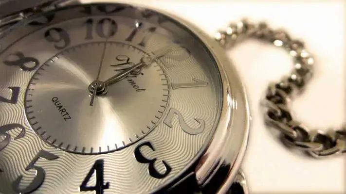 Play Creative clocks. LiveWallpaper