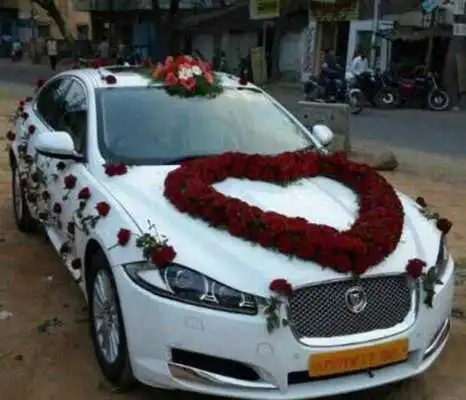 Play Creative Wedding Car